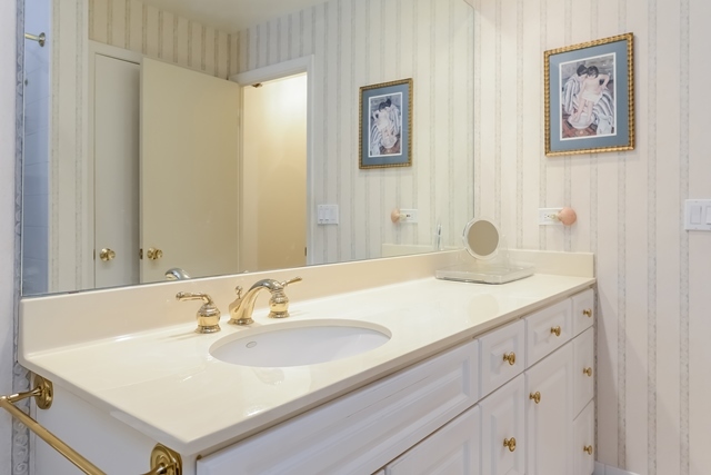90 Franklin Pl #212, Lake Forest, IL 60045 photo 15