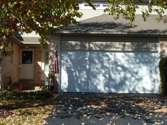 2144 N Adobe Dr, Addison, IL 60101 photo 2