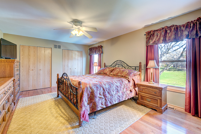 2303 Albright Ln, Wheaton, IL 60189 photo 13