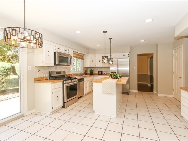 1501 Hampton Ct, Naperville, IL 60565 photo 9