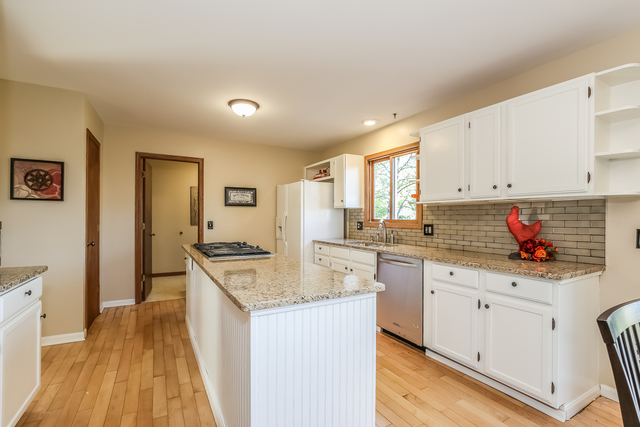 277 S Fork Dr, Gurnee, IL 60031 photo 9