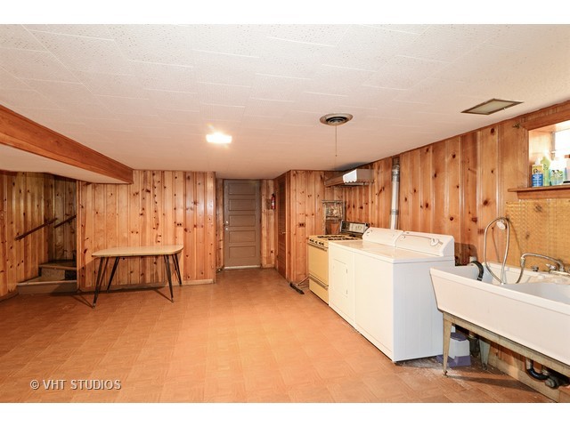 6040 W Montrose Ave, Chicago, IL 60634 photo 8