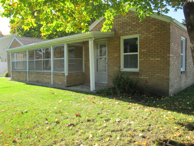 1113 Henry St, Peru, IL 61354 photo 10