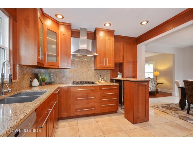 306 Spring Ave, Naperville, IL 60540 photo 4