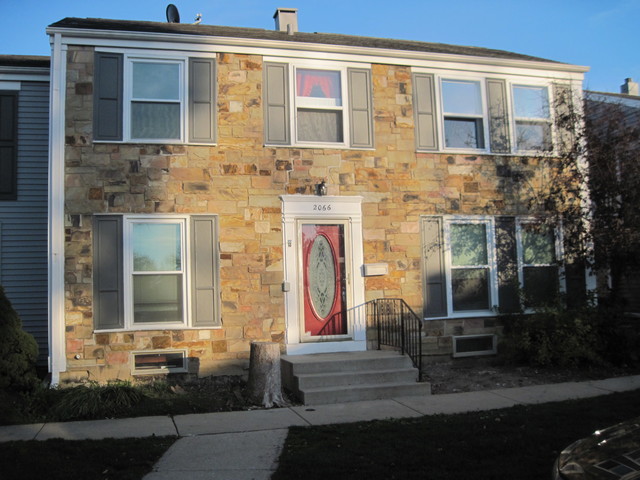 2066 Sutherland Pl, Hoffman Estates, IL 60169 photo 1