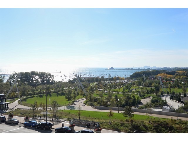 340 E Randolph St #507, Chicago, IL 60601 photo 17