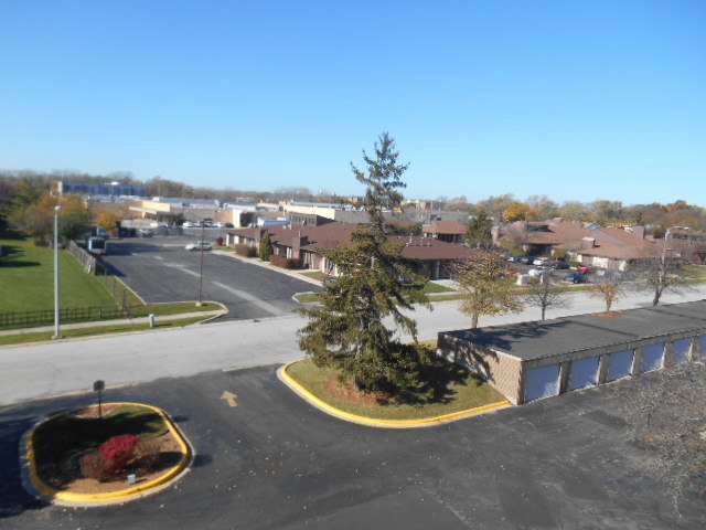 7 E Carriageway Dr #407, Hazel Crest, IL 60429 photo 8