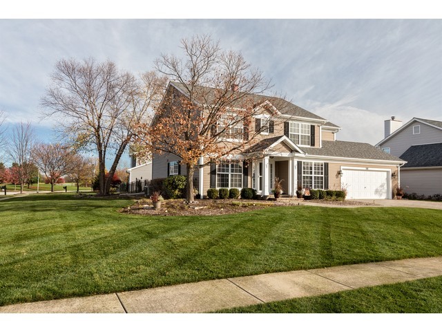 521 Adare Rd, Bartlett, IL 60103 photo 2