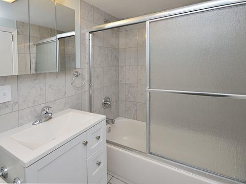 4041 W Devon Ave, Chicago, IL 60646 photo 13