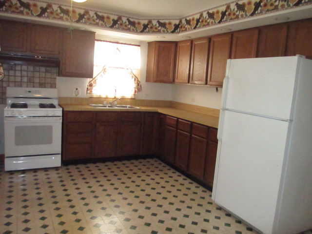 60 Arrowhead Dr, Thornton, IL 60476 photo 4