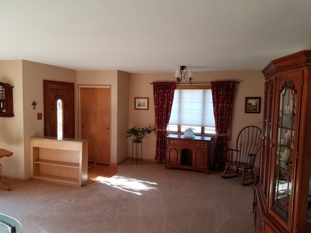 7120 W Wright Ter, Niles, IL 60714 photo 3