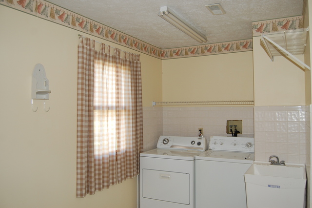509 E Benton St, Newark, IL 60541 photo 5