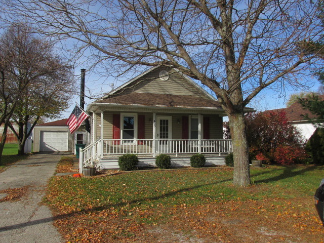 403 S Cedar St, Cedar Point, IL 61316 photo 1
