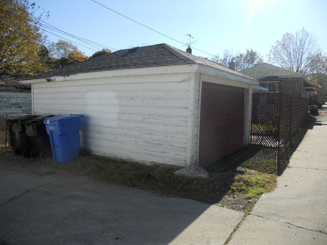 548 E 104th Pl, Chicago, IL 60628 photo 4