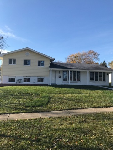 1740 Kent Rd, Hoffman Estates, IL 60169 photo 1