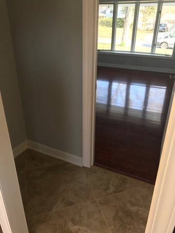 1740 Kent Rd, Hoffman Estates, IL 60169 photo 8
