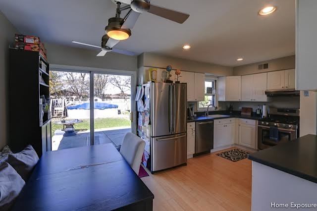 7700 W 82nd Pl, Bridgeview, IL 60455 photo 9