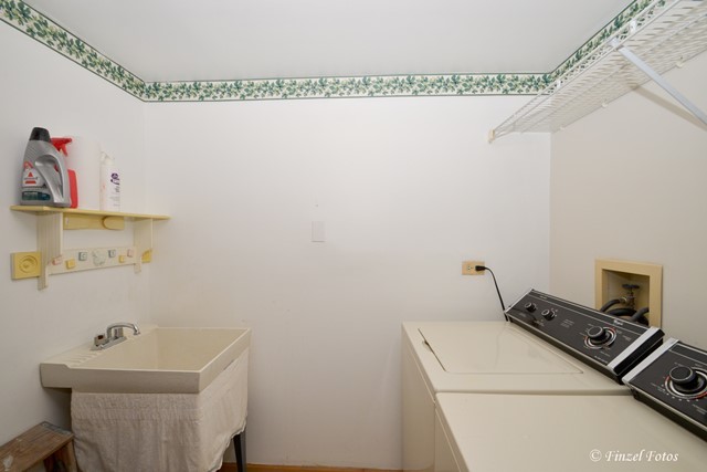 545 S River Rd #606, Des Plaines, IL 60016 photo 13