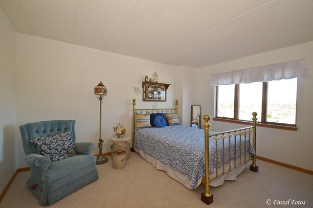 545 S River Rd #606, Des Plaines, IL 60016 photo 8