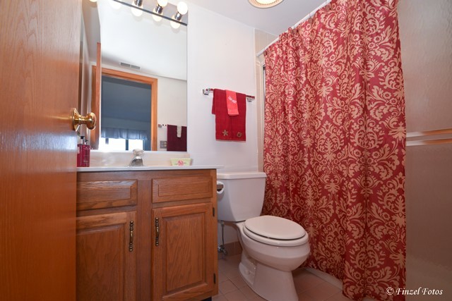 545 S River Rd #606, Des Plaines, IL 60016 photo 9