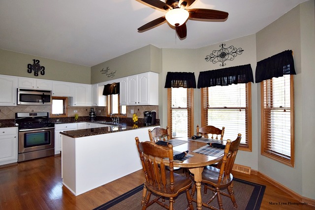 8 N573 Kendall Rd, Elgin, IL 60124 photo 6