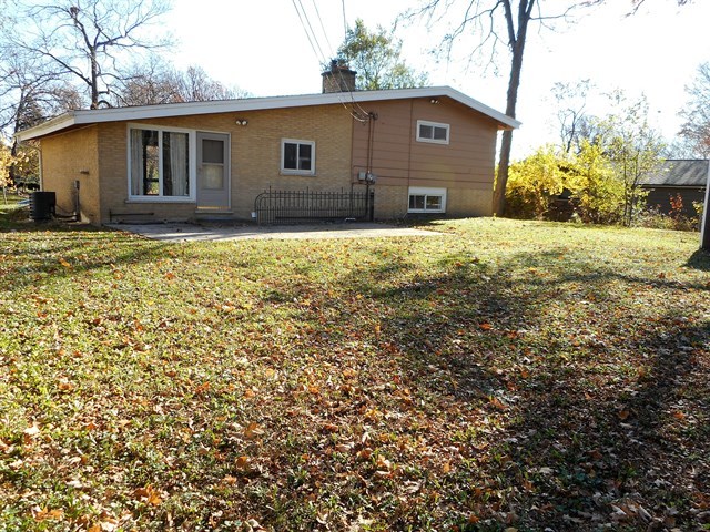 800 Spring St, Roselle, IL 60172 photo 21