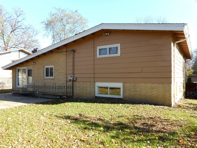 800 Spring St, Roselle, IL 60172 photo 24