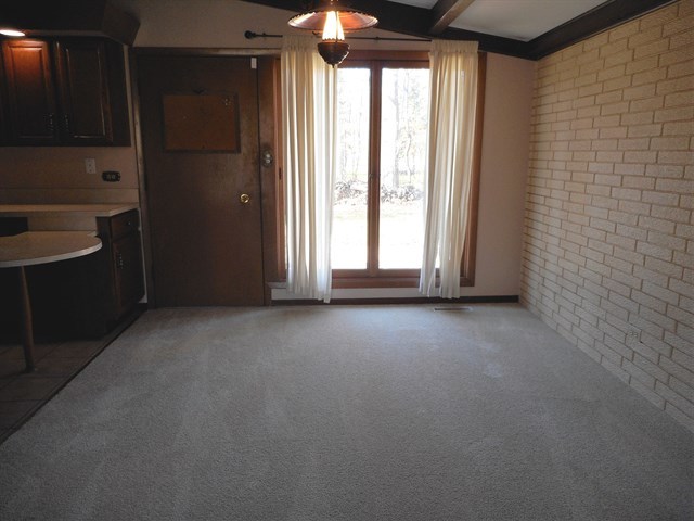 800 Spring St, Roselle, IL 60172 photo 6