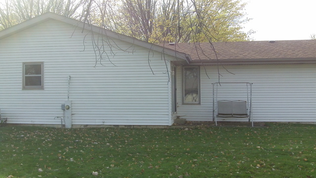  970 Mallard Dr, Bradley, IL 60915 photo 2
