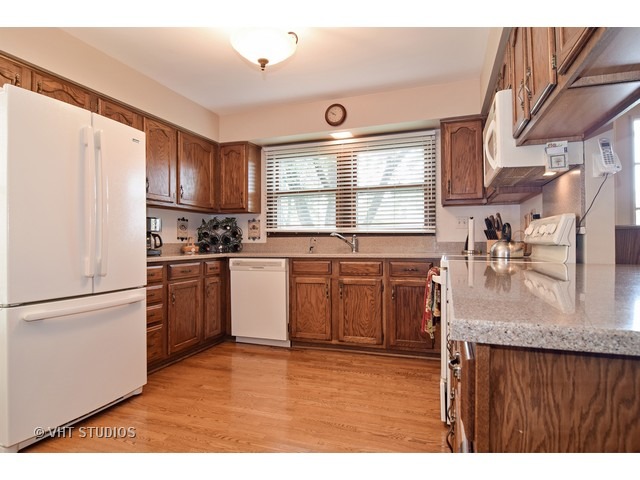 4351 Lombardy Ln, Hoffman Estates, IL 60192 photo 6