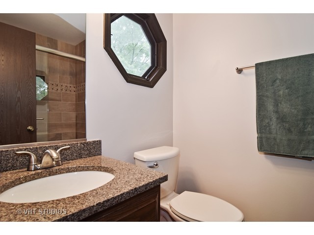 4351 Lombardy Ln, Hoffman Estates, IL 60192 photo 12