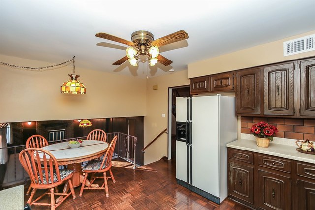 717 E Juniper Dr, Palatine, IL 60074 photo 9