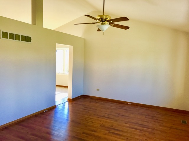 3006 Art Schultz Dr, Plainfield, IL 60586 photo 2