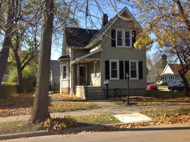 217 E 1st St, East Dundee, IL 60118 photo 1