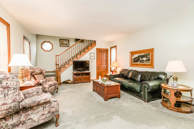 116 S Maple St, Itasca, IL 60143 photo 2
