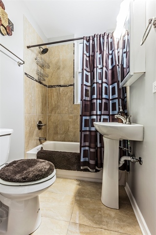 819 E 47th Pl, Chicago, IL 60615 photo 16
