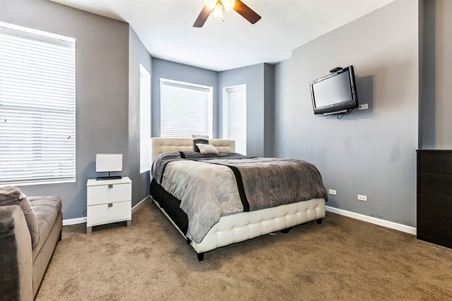 819 E 47th Pl, Chicago, IL 60615 photo 8