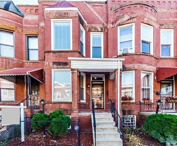 819 E 47th Pl, Chicago, IL 60615 photo 1