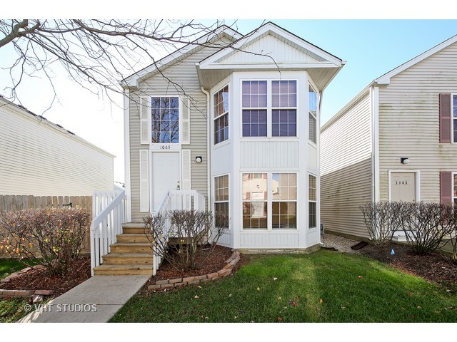 1065 Symphony Dr, Aurora, IL 60504 photo 1