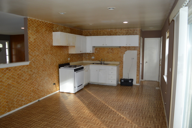 25 Schoenbeck Rd, Wheeling, IL 60090 photo 4