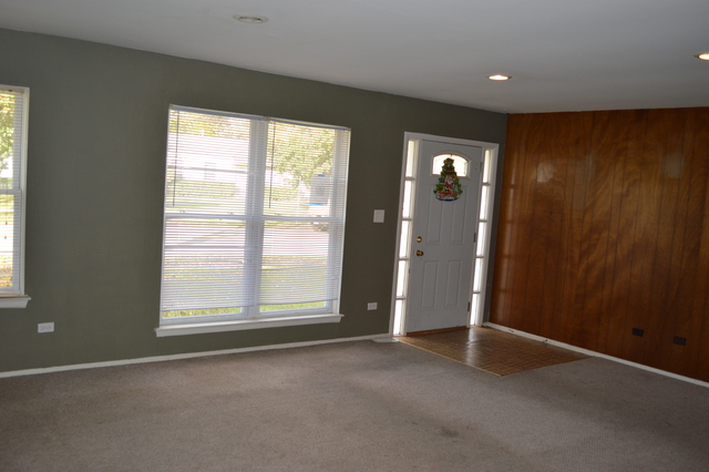 25 Schoenbeck Rd, Wheeling, IL 60090 photo 3