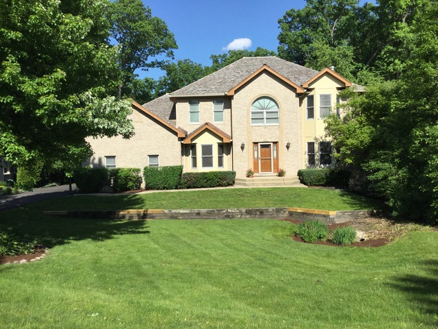 1611 Far Hills Dr, Bartlett, IL 60103 photo 1