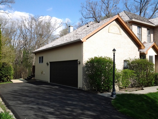 1611 Far Hills Dr, Bartlett, IL 60103 photo 3