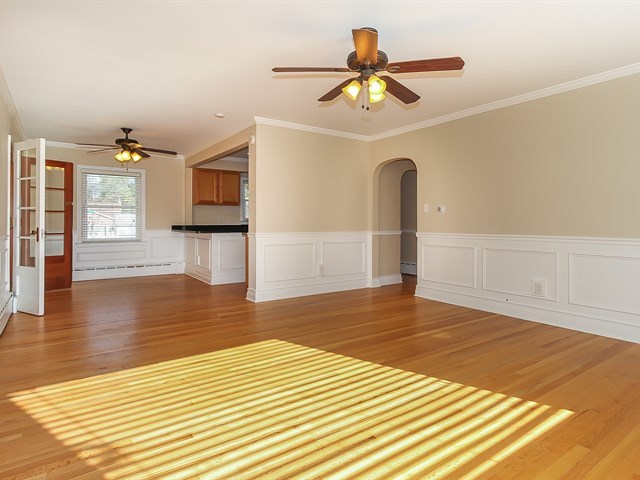 714 Adams St, Elgin, IL 60123 photo 4