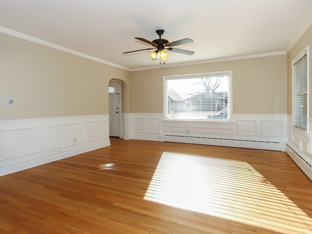 714 Adams St, Elgin, IL 60123 photo 5