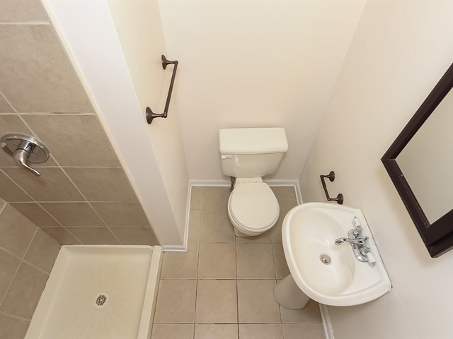 714 Adams St, Elgin, IL 60123 photo 16