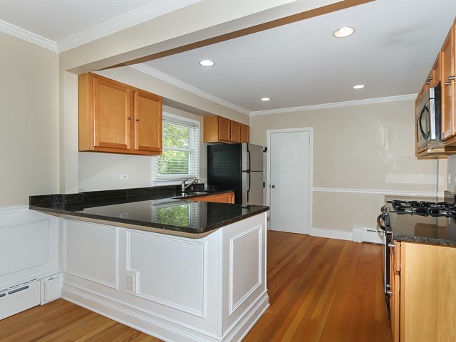 714 Adams St, Elgin, IL 60123 photo 6