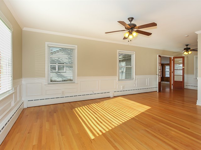 714 Adams St, Elgin, IL 60123 photo 3