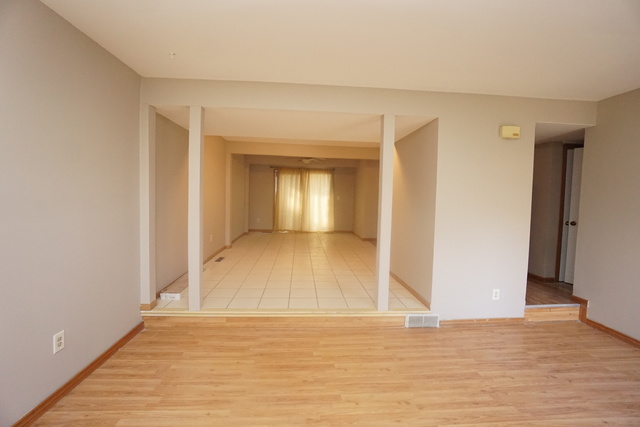 6 Dumbarton Oaks Pl, Elgin, IL 60123 photo 4