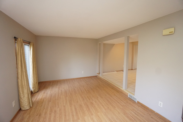 6 Dumbarton Oaks Pl, Elgin, IL 60123 photo 3
